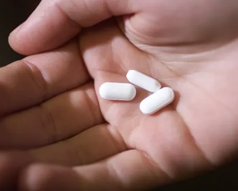 Daily Aspirin Shows Major Benefit in Stopping Colorectal Cancer Recurrence, Research Confirms