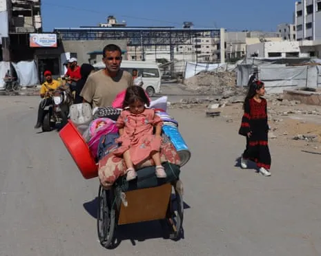 Fleeing from Destruction to Death: Gaza Residents Grapple with Heart-Wrenching Choice