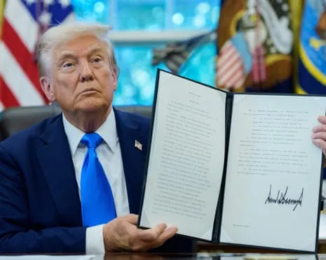 Trump Signs Executive Order Imposing Annual $100,000 Fee on Work Visa Applications